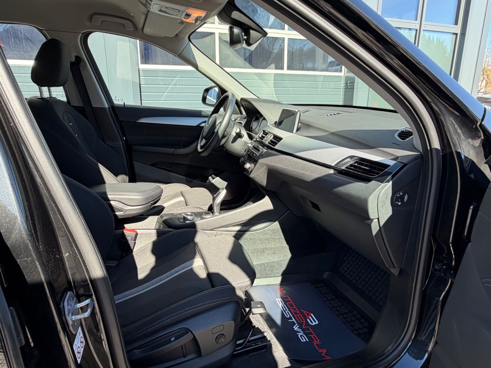 BMW X1 X-Drive 18d Advantage*8-FACH*SHZG*PDC*TOP foto 14