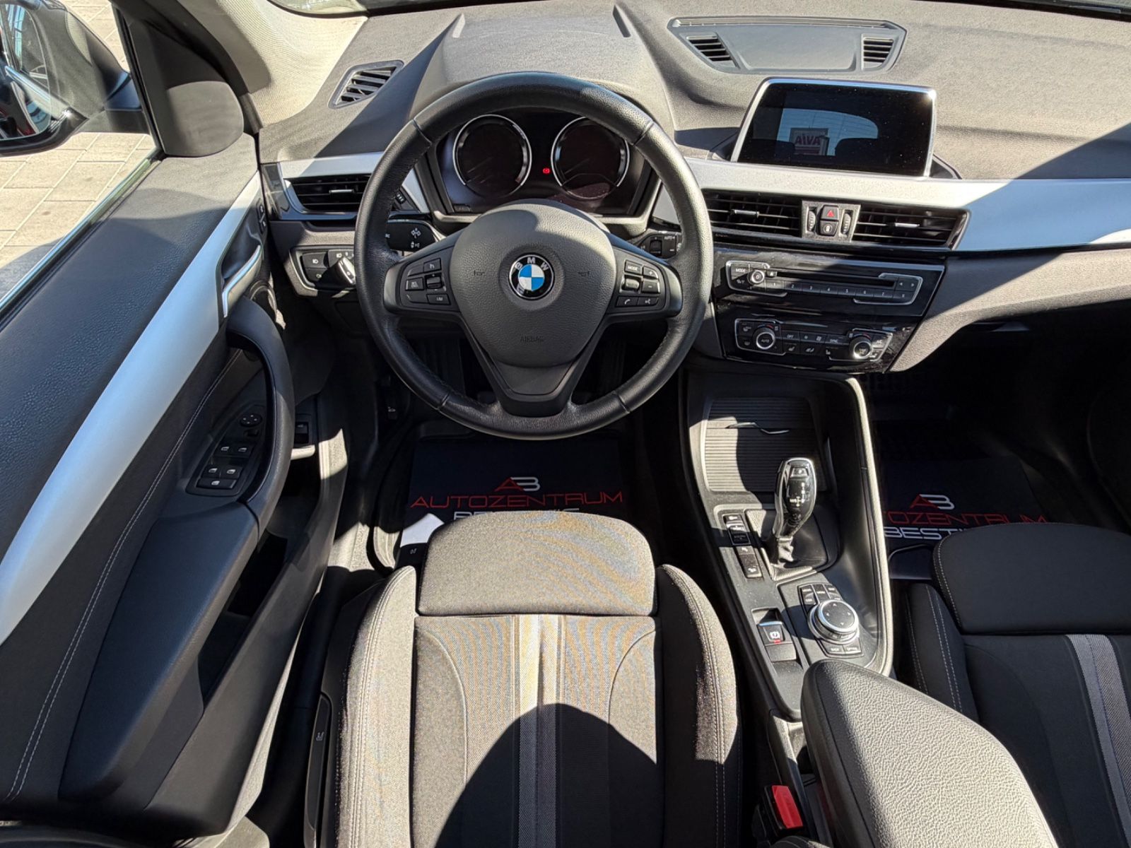 BMW X1 X-Drive 18d Advantage*8-FACH*SHZG*PDC*TOP foto 9