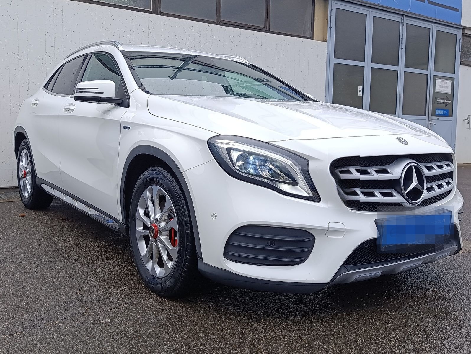 Mercedes-Benz GLA 250 4Matic Urban Style Edition Leder Navi foto 2