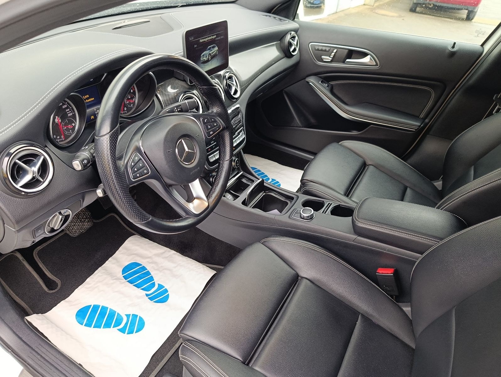 Mercedes-Benz GLA 250 4Matic Urban Style Edition Leder Navi foto 8