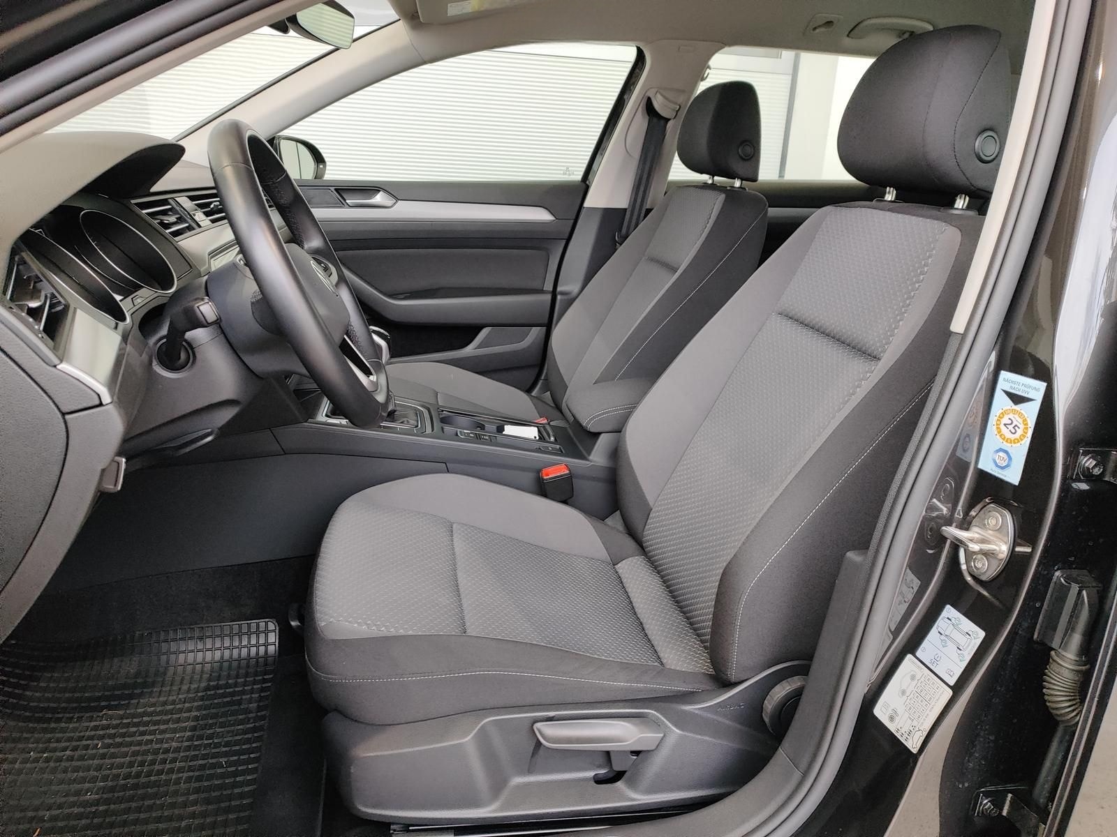 Volkswagen Passat Variant 1.5 TSI Conceptline LED|Navi|RFK foto 7