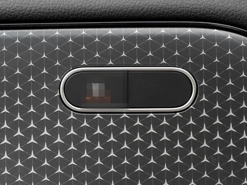 Mercedes-Benz GLA 180 Progressive/Pano/AHK/Leder/LED/Kamera/18 foto 16