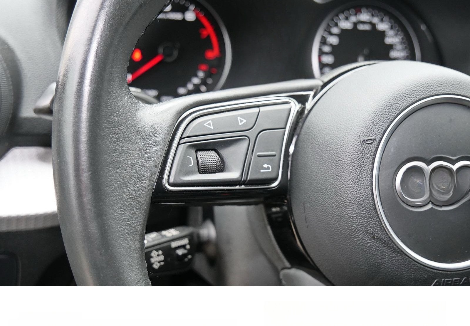 Audi Q2 35 TFSI LED Automatik Navi UVM foto 21