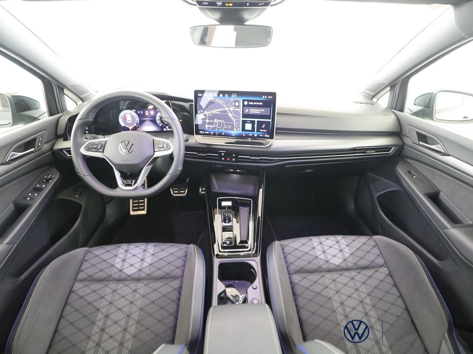 Volkswagen Golf VIII Variant 2.0 TDI+R-LINE+DSG+AREA+PANO foto 11