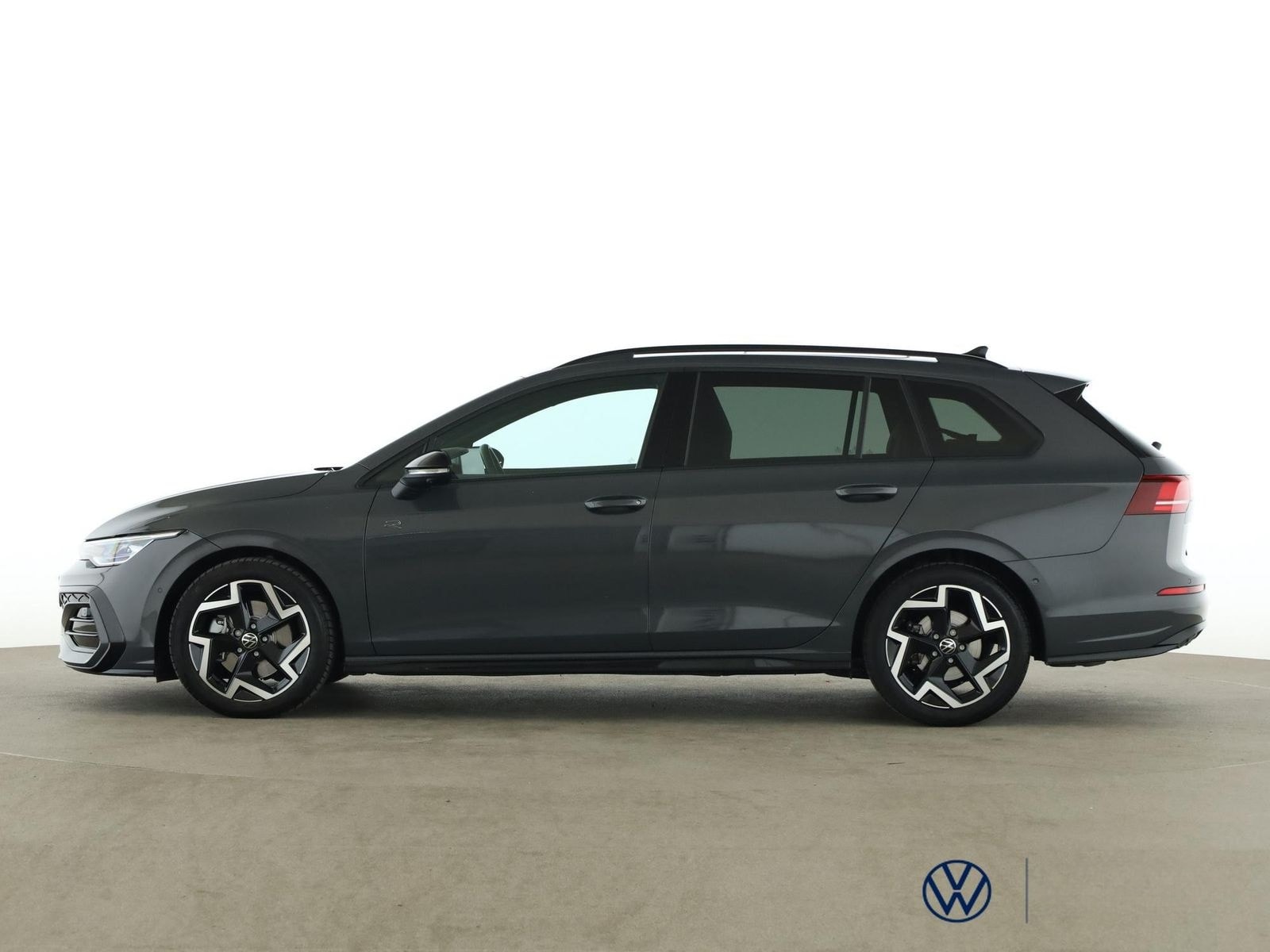 Volkswagen Golf VIII Variant 2.0 TDI+R-LINE+DSG+AREA+PANO foto 3