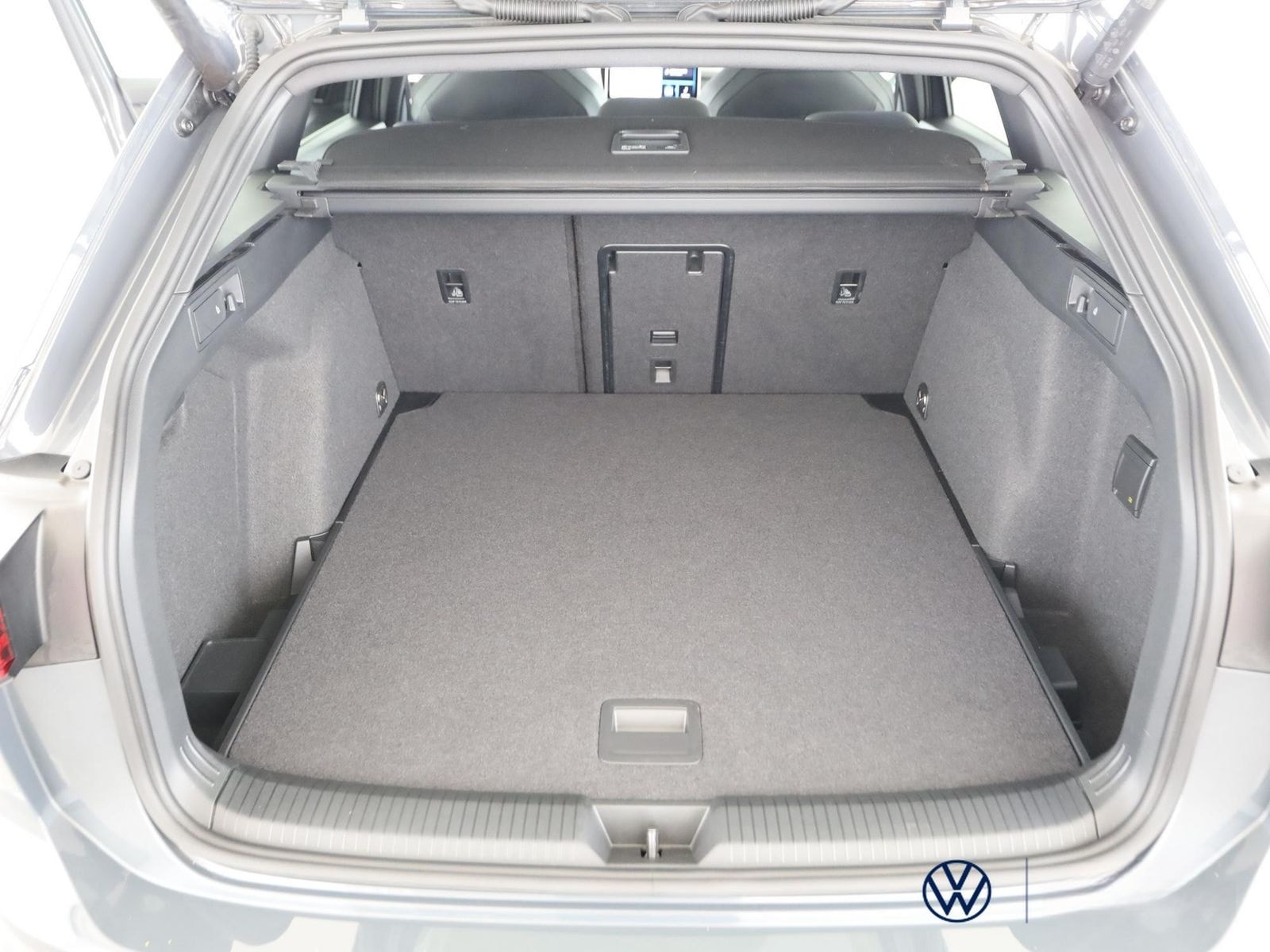 Volkswagen Golf VIII Variant 2.0 TDI+R-LINE+DSG+AREA+PANO foto 9