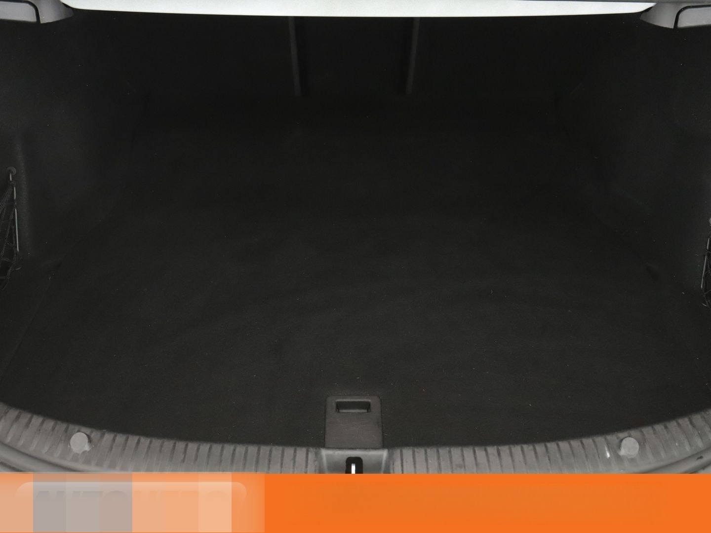 Mercedes-Benz C 180 CGI Avantgarde Aut.*NAVI*LED*TEMPO*PDC* foto 18