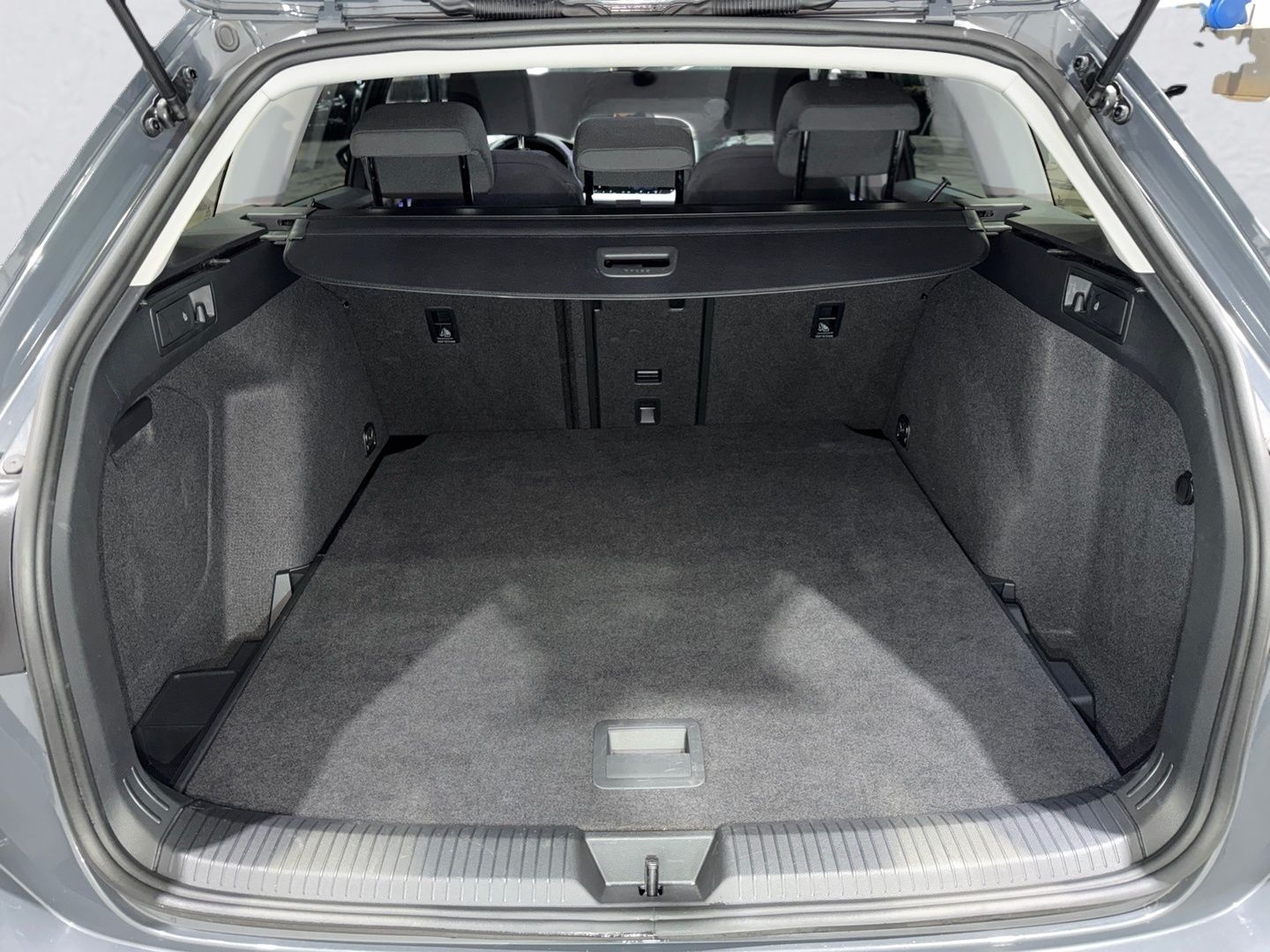 Volkswagen Golf Variant 8 2.0 TDI DSG LIFE LED KAMERA NAVI  foto 8