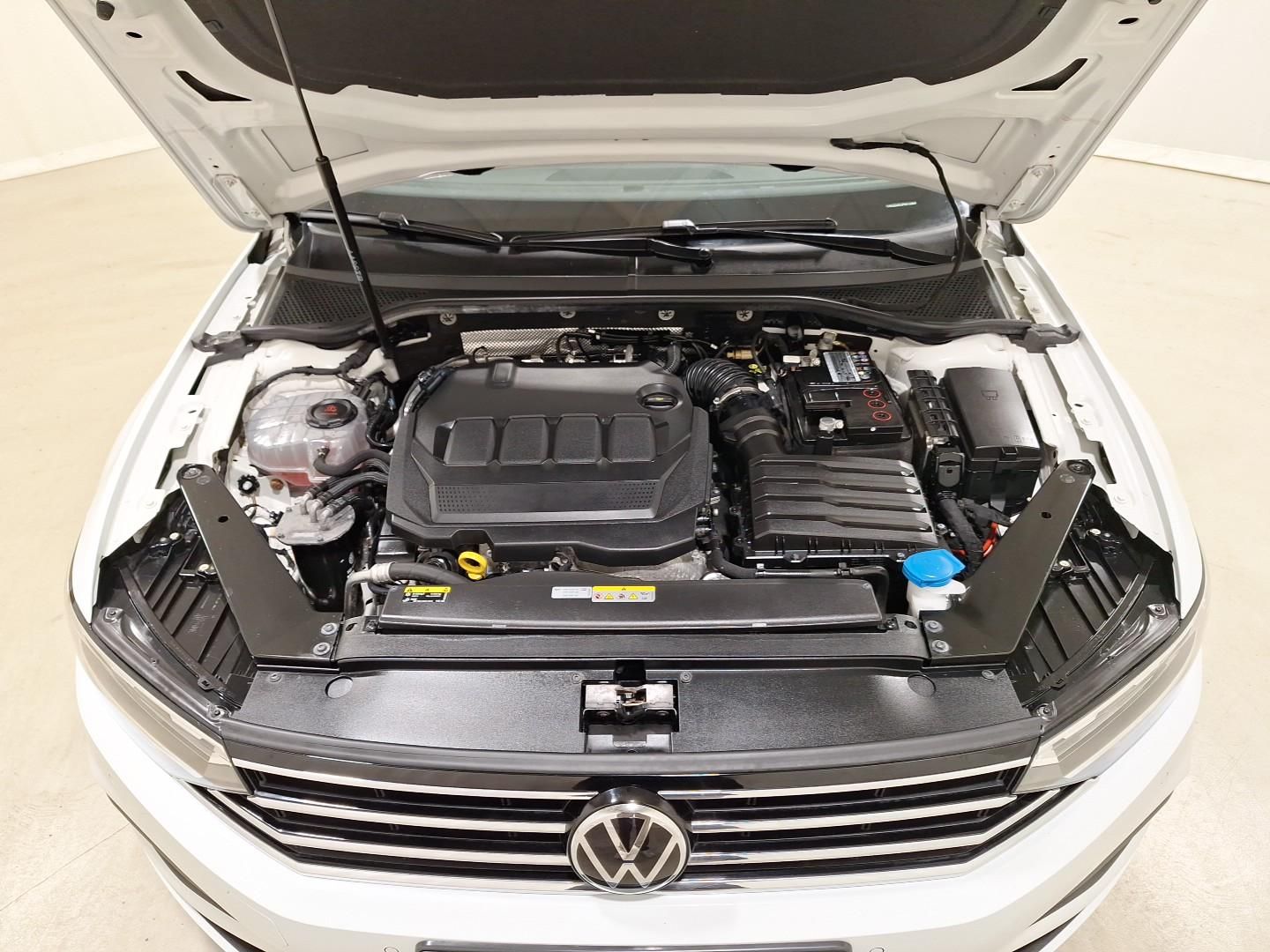 Volkswagen Passat Variant 2.0 TDI Conceptline LED|Navi|RFK foto 14