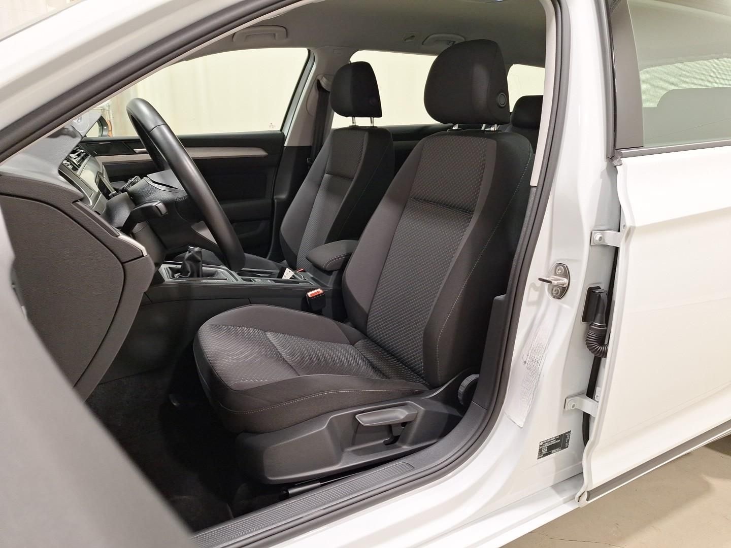 Volkswagen Passat Variant 2.0 TDI Conceptline LED|Navi|RFK foto 17