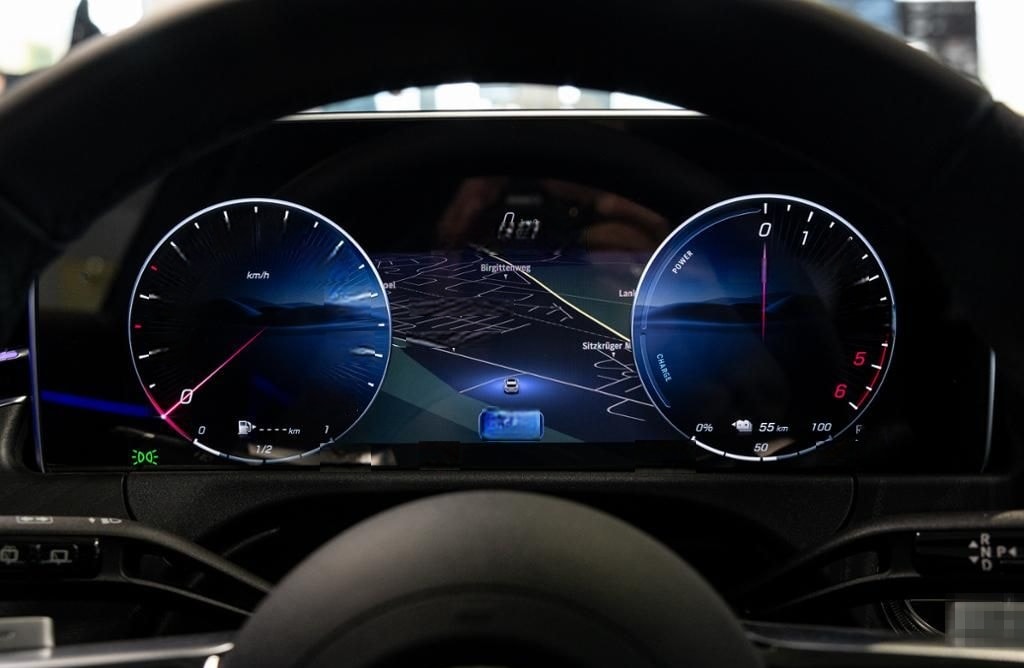 Mercedes-Benz E 300 de T-Modell mit EQ Hybrid Technologie AMG foto 10