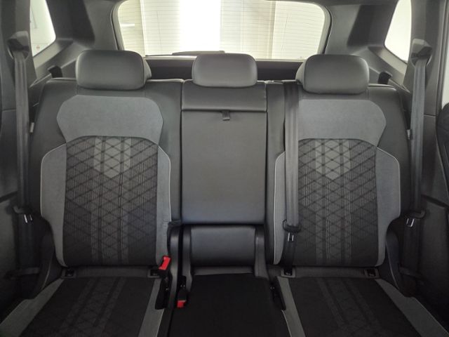 Volkswagen Tiguan Allspace R-Line 2.0 TDI DSG 4MOT MATRIX P foto 13