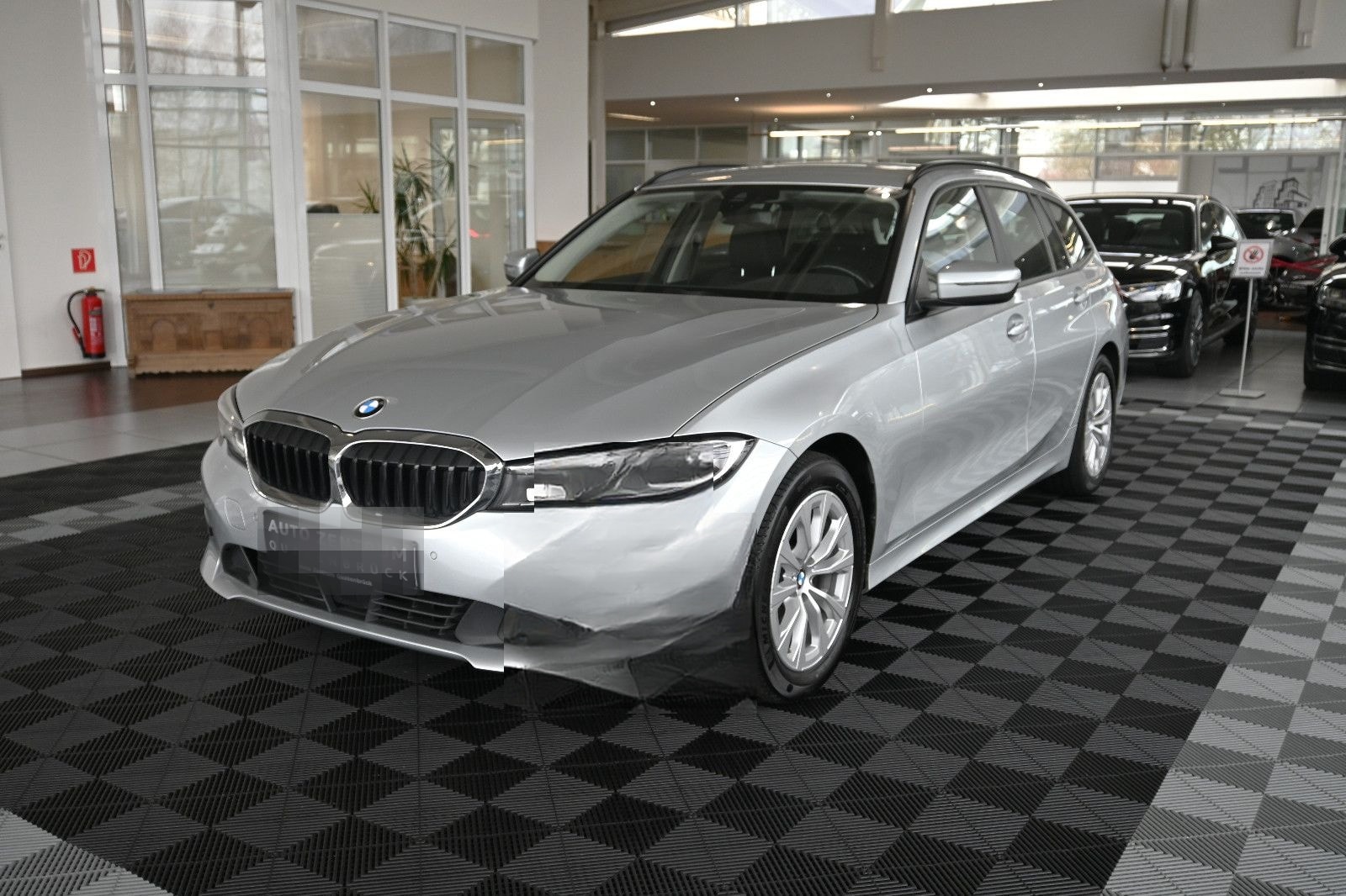 BMW 318d T Advantage LED Nav ACC Leder PDC L-Cockpit foto 1