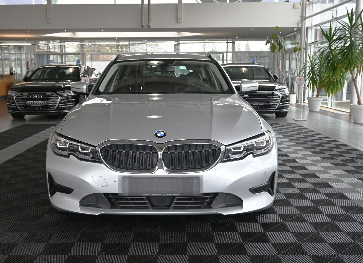 BMW 318d T Advantage LED Nav ACC Leder PDC L-Cockpit foto 11