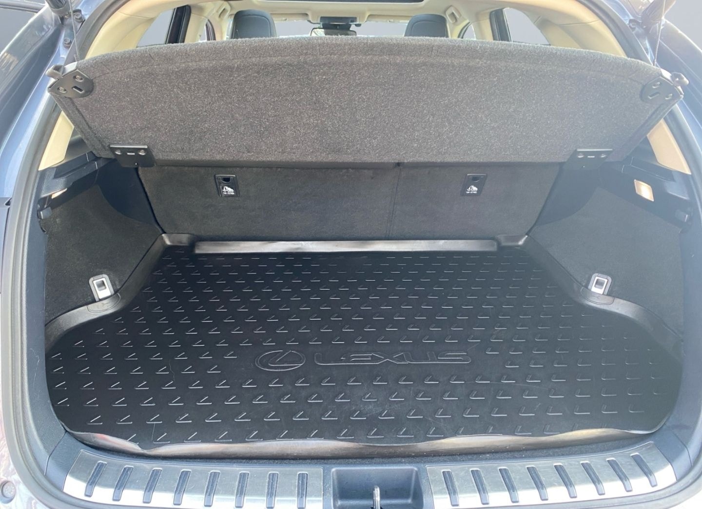 Lexus NX 300h E-FOUR Business Edition *LED*Pano*CAM*SH foto 18