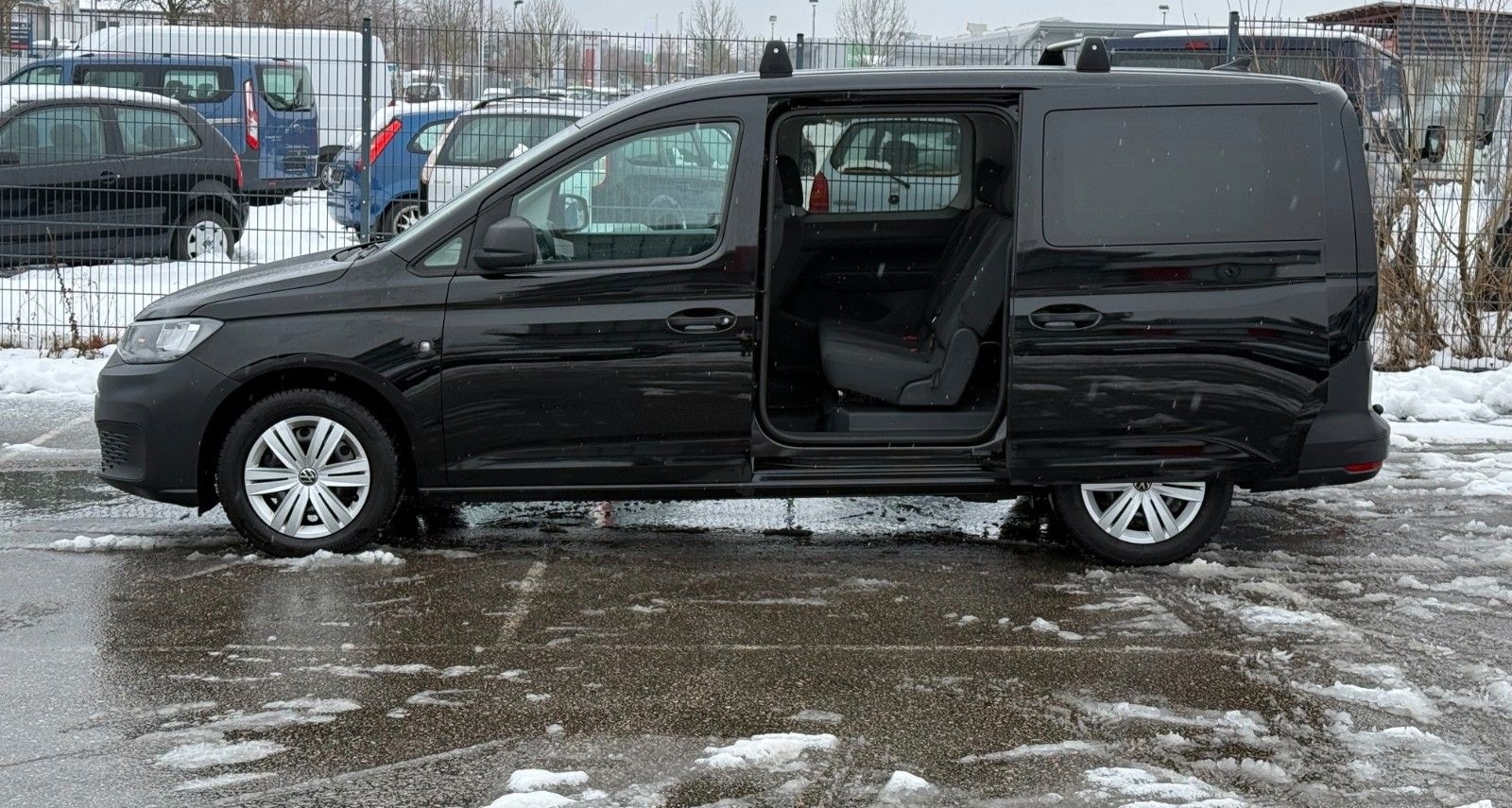 Volkswagen Caddy Maxi 2,0 TDI*KAMERA*DAB*AHK*WINTERPAKET* foto 8