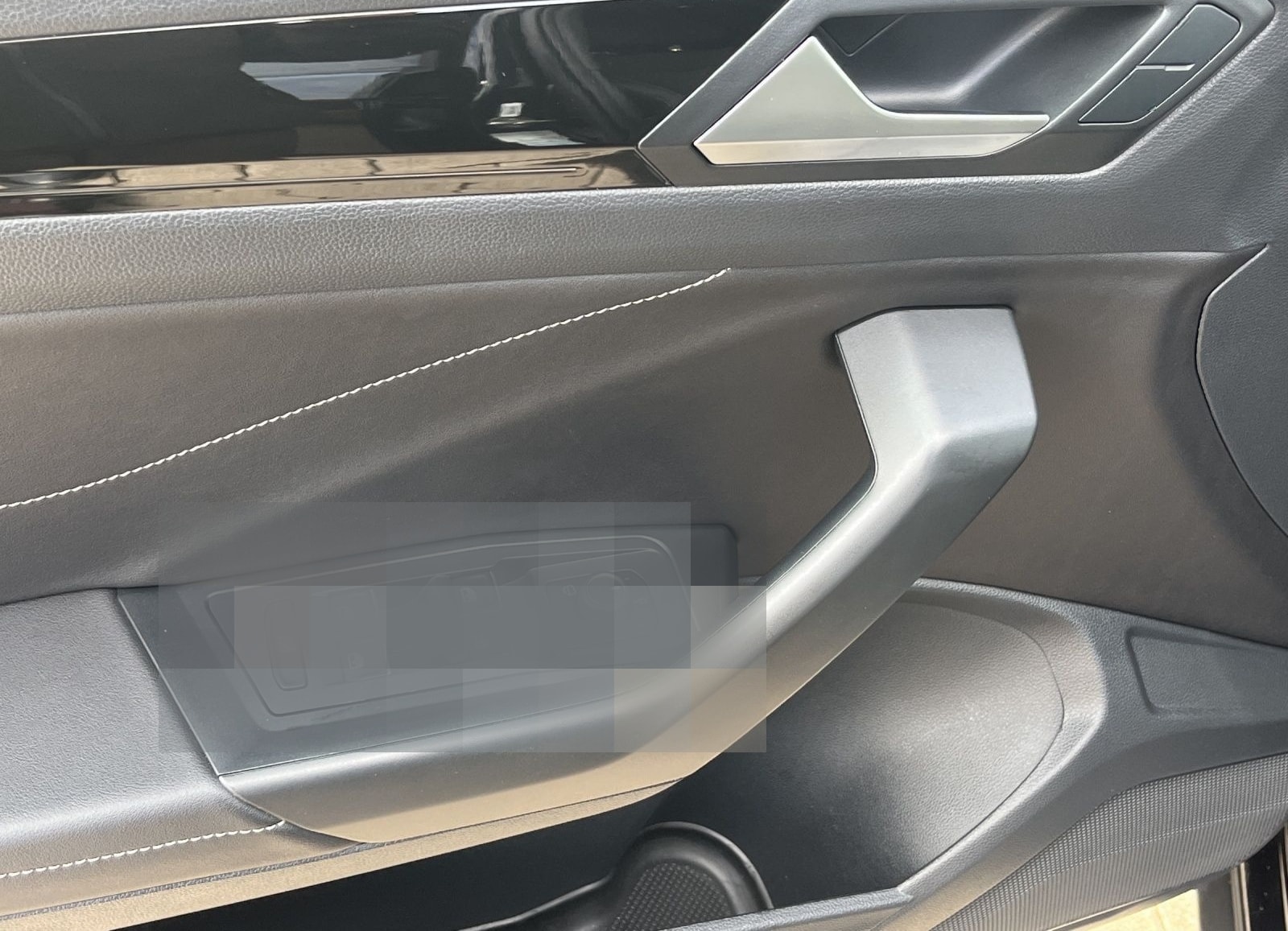 Volkswagen T-Roc 1.0 TSI R-LINE GARANTIE 02.2028 NAVI LED+ foto 8