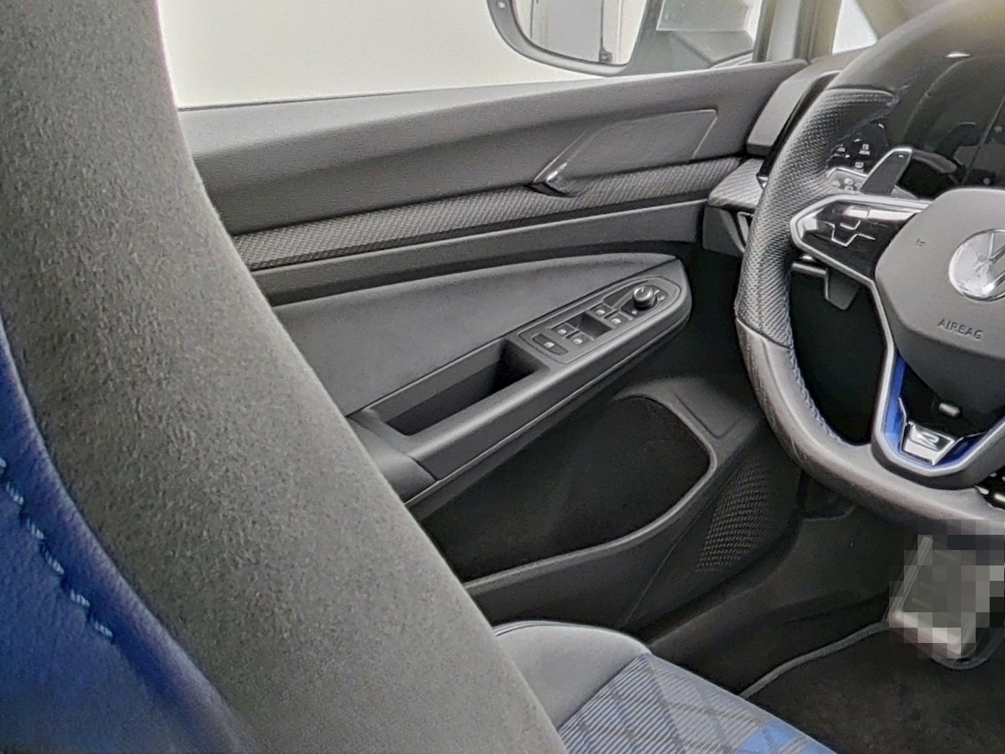 Volkswagen Golf R 8 2.0 TSI DSG 4Mo. ACC DISCOVER MEDIA foto 14