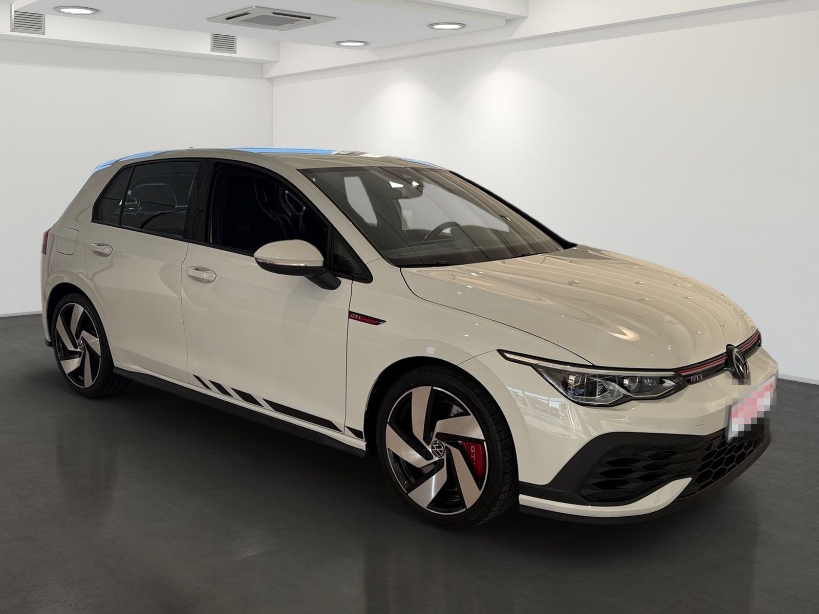Volkswagen Golf VIII 2.0 TSI GTI Clubsport *LED*KLIMA*BLUET foto 3