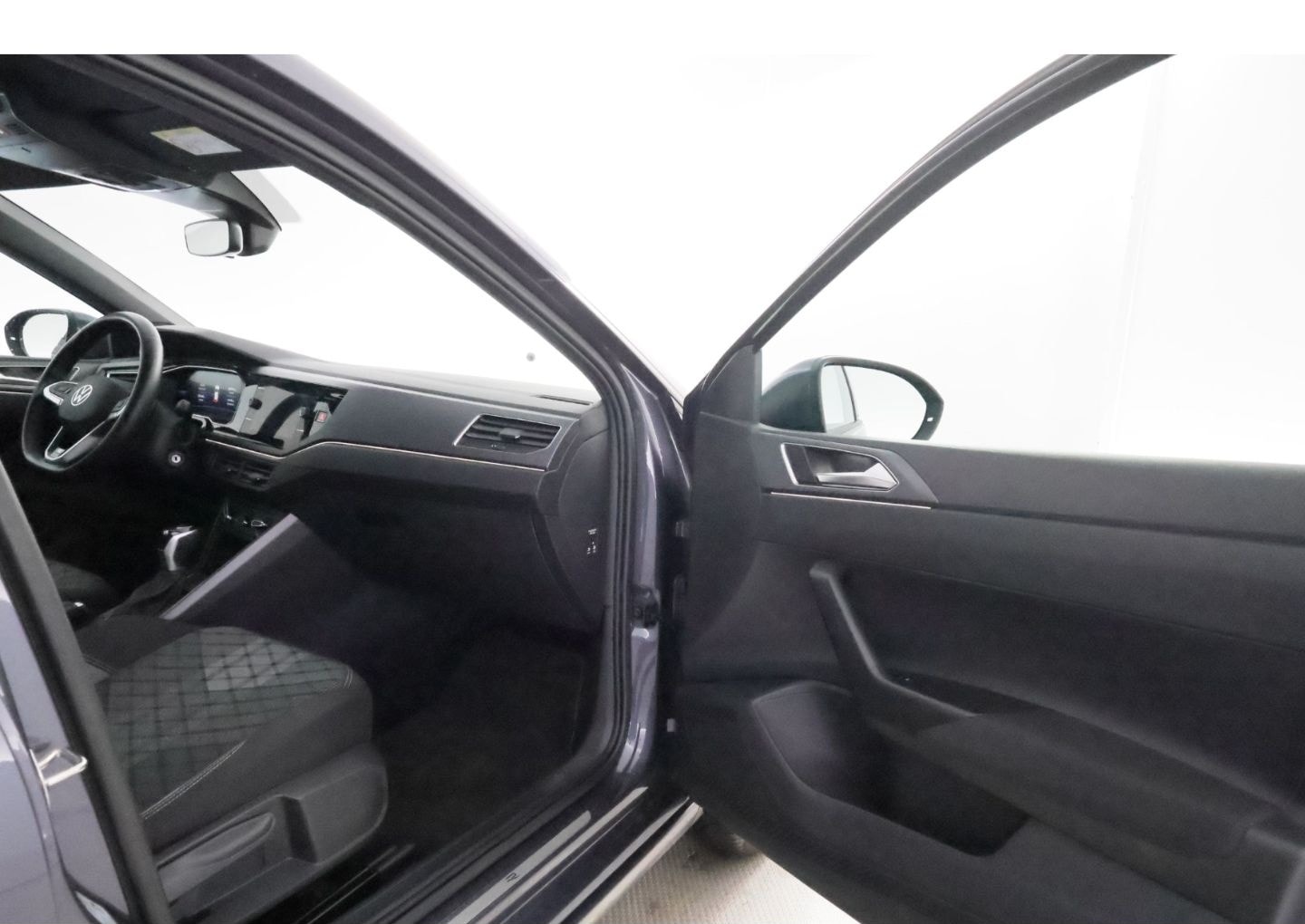 Volkswagen Taigo 1.0TSI DSG R-Line+LED+VIRTUAL+CARPLAY+PDC foto 22