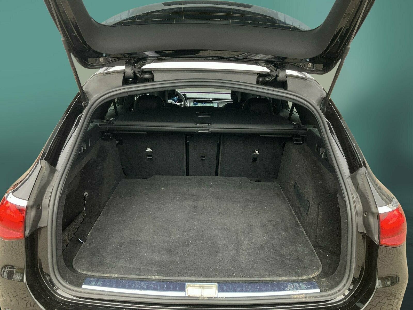 Mercedes-Benz E 450 d 4M T AMG+NIGHT+AHK+DISTRO+PANO+BURME+HUD foto 9