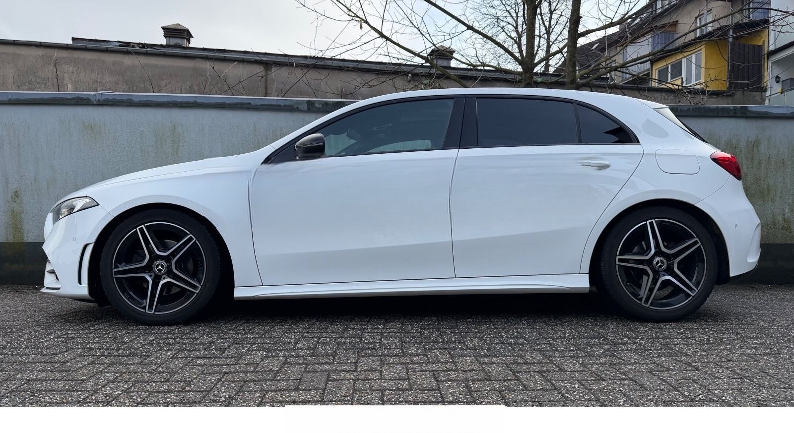 Mercedes-Benz A 180*AMG-Line*Pano*Alcanta*SHZ*Navi*Tempom* foto 2