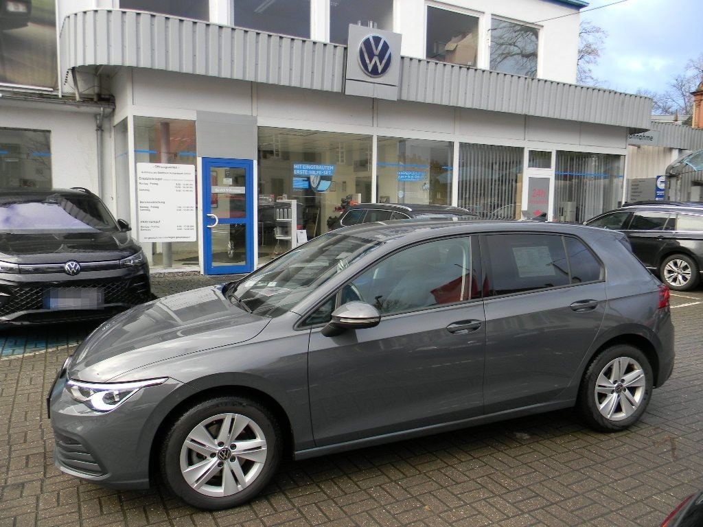 Volkswagen Golf VIII Lim. Life 1,5 TSI 6 GANG KAMERA foto 1
