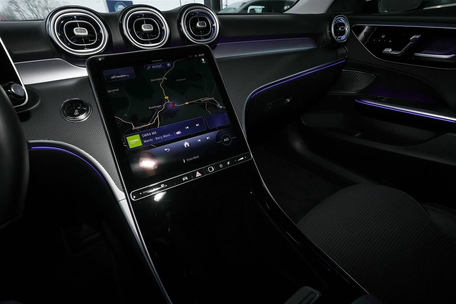 Mercedes-Benz C 180 PANO+TOTWINKEL+MEMORY+CARPLAY+MBUX+LED+17" foto 10