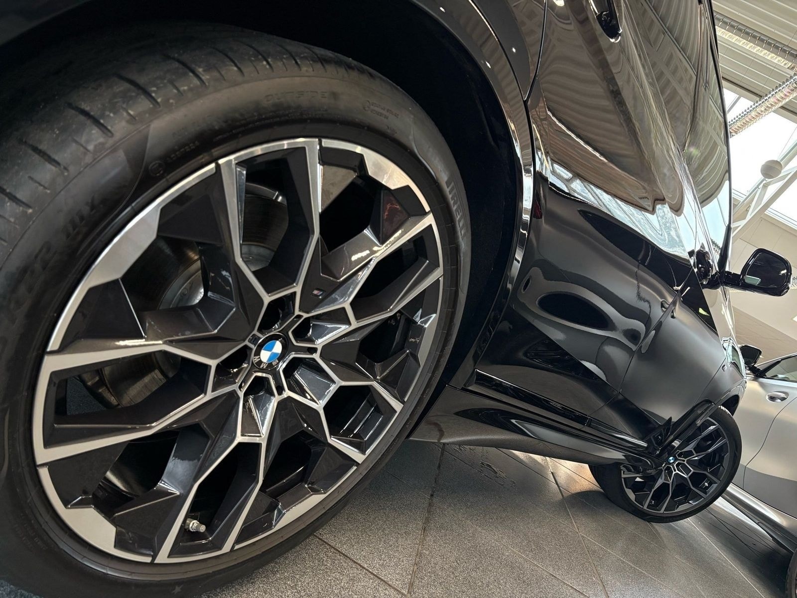 BMW X7 xDrive40d MSport Pro DA/PA Prof SkyLounge 22" foto 4
