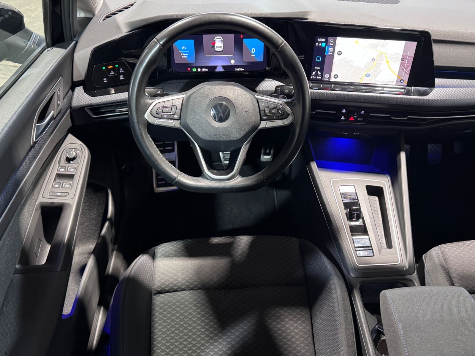 Volkswagen Golf 8 Lim. United *Automatik*Navi*AHK*ACC* foto 4