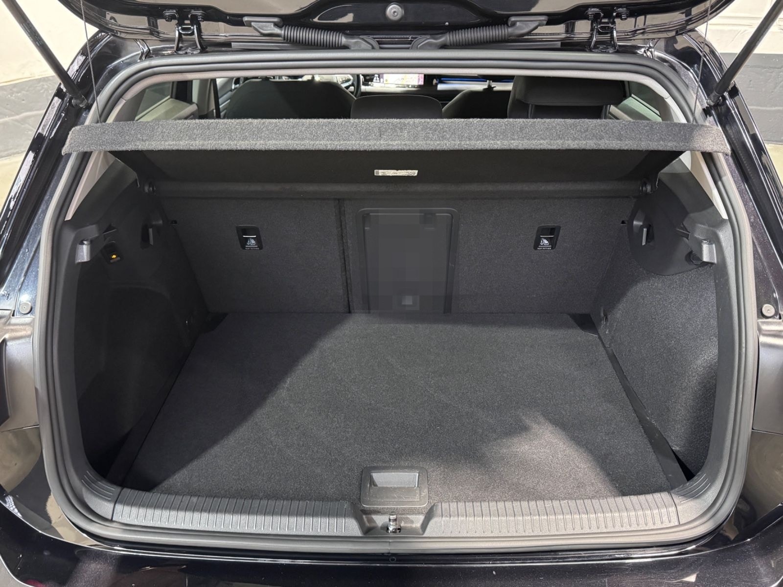 Volkswagen Golf 8 Lim. United *Automatik*Navi*AHK*ACC* foto 9