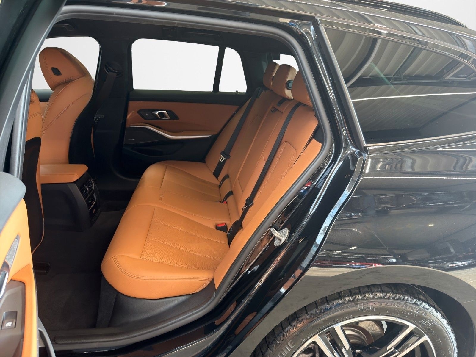 BMW 320xd Tour. M-Sport 360° ACC ad. LED HuD Sthzg foto 12