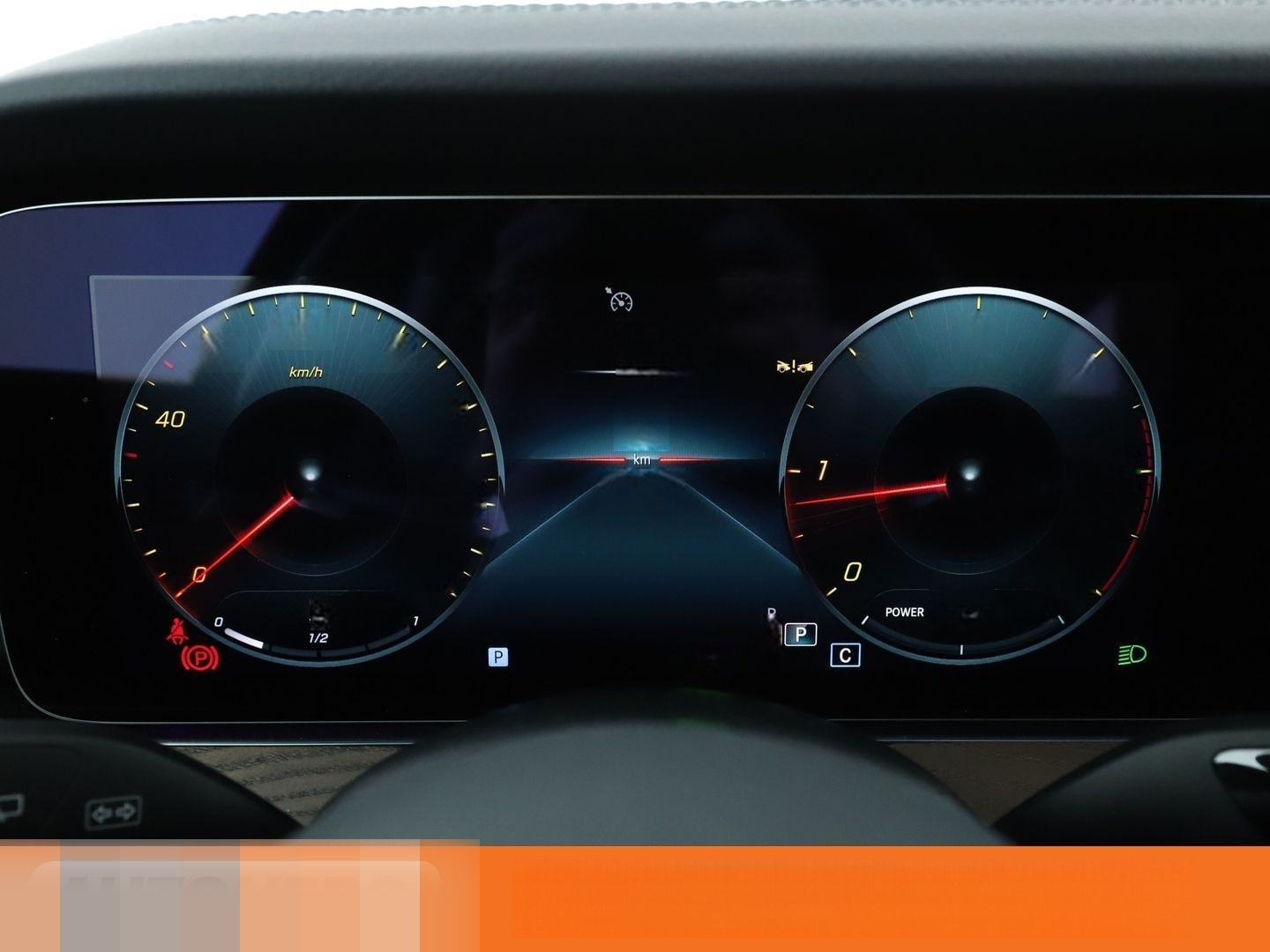 Mercedes-Benz E 220 d T 4Matic AMG Line Aut.*360*PANO foto 20