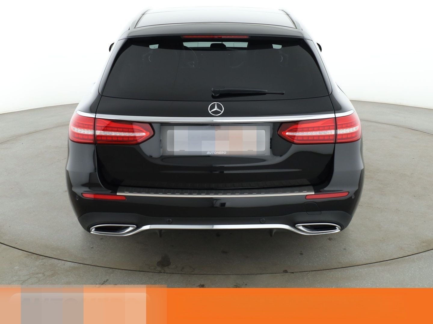 Mercedes-Benz E 220 d T 4Matic AMG Line Aut.*360*PANO foto 5