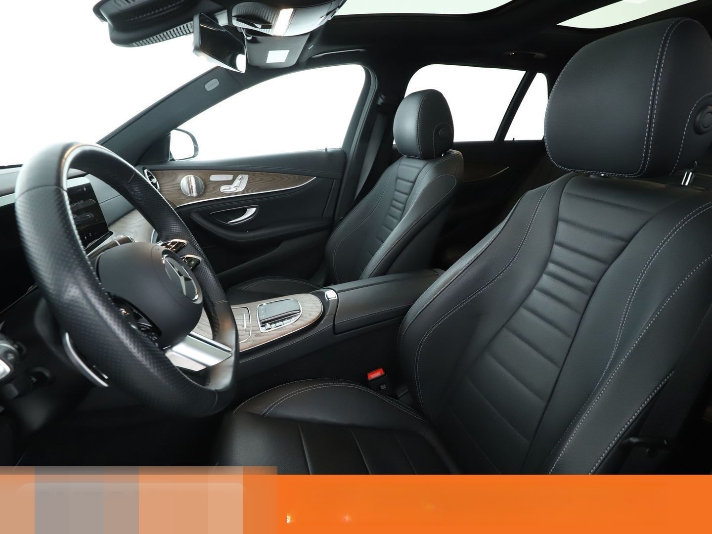 Mercedes-Benz E 220 d T 4Matic AMG Line Aut.*360*PANO foto 10