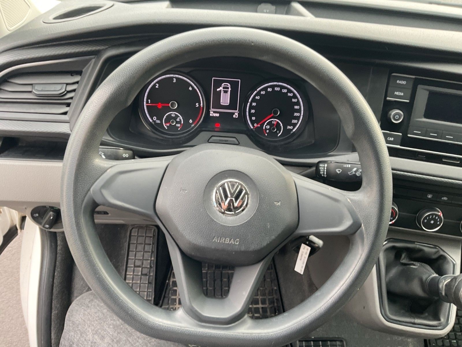 Volkswagen T6.1 Transporter 2.0 TDI AHK 3.sitzer TÜV Neu foto 11