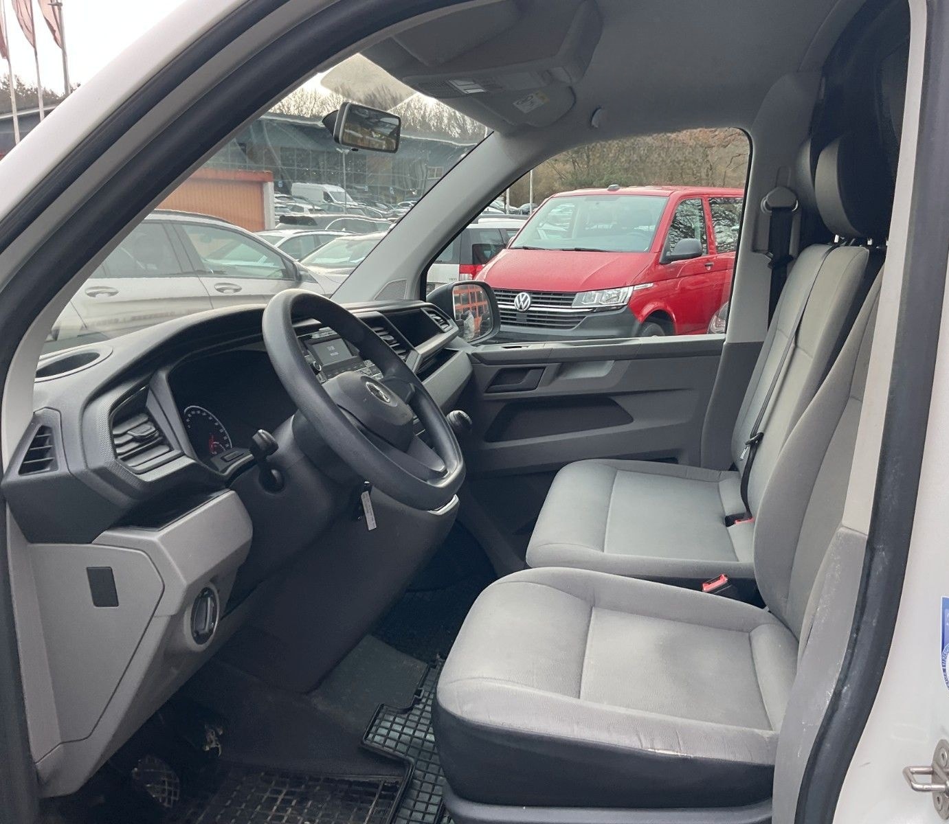 Volkswagen T6.1 Transporter 2.0 TDI AHK 3.sitzer TÜV Neu foto 9