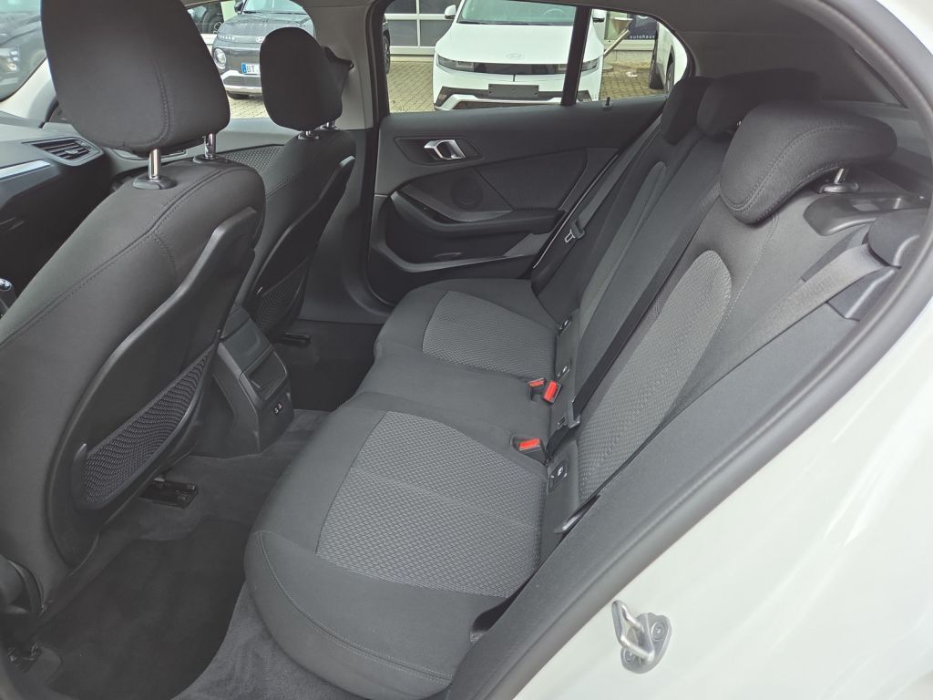 BMW 118i Advantage,LED,NAVI,COMFORT-P,TEMPO,SH,LH,KL foto 14