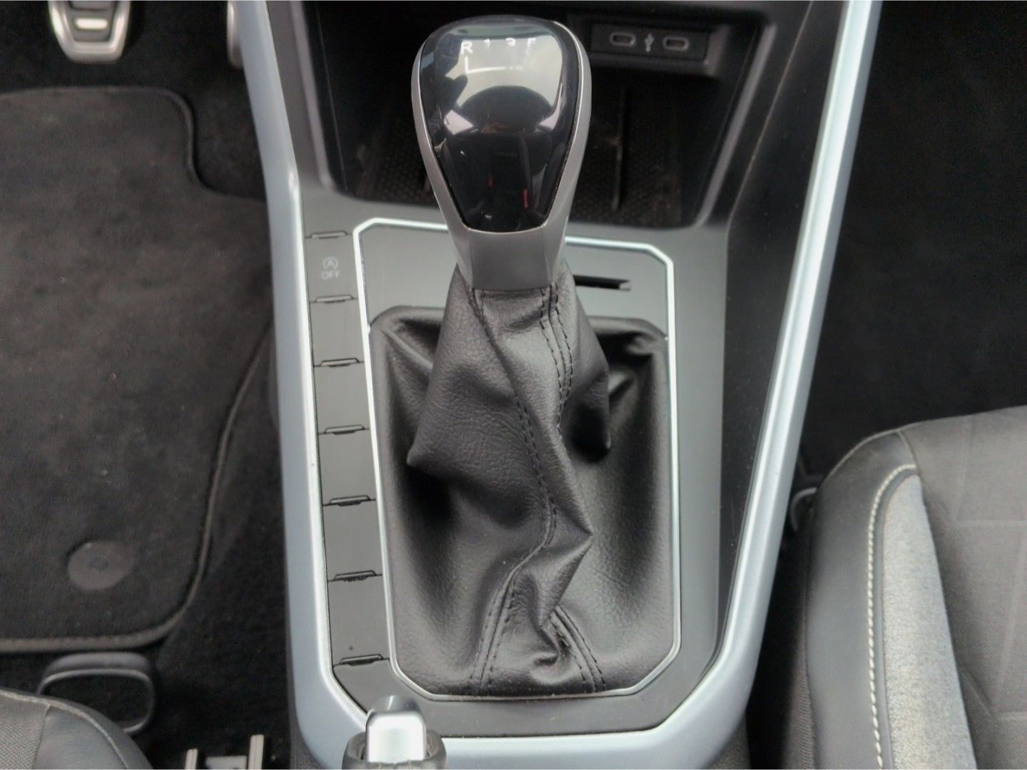 Volkswagen Taigo GOAL 1.0TSI*ACC LED Navi digCock SHZ 2xPDC foto 11