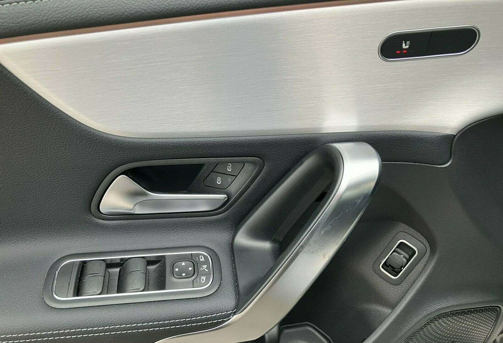 Mercedes-Benz CLA 200 Shooting Brake Progressive/DistronicNavi foto 16