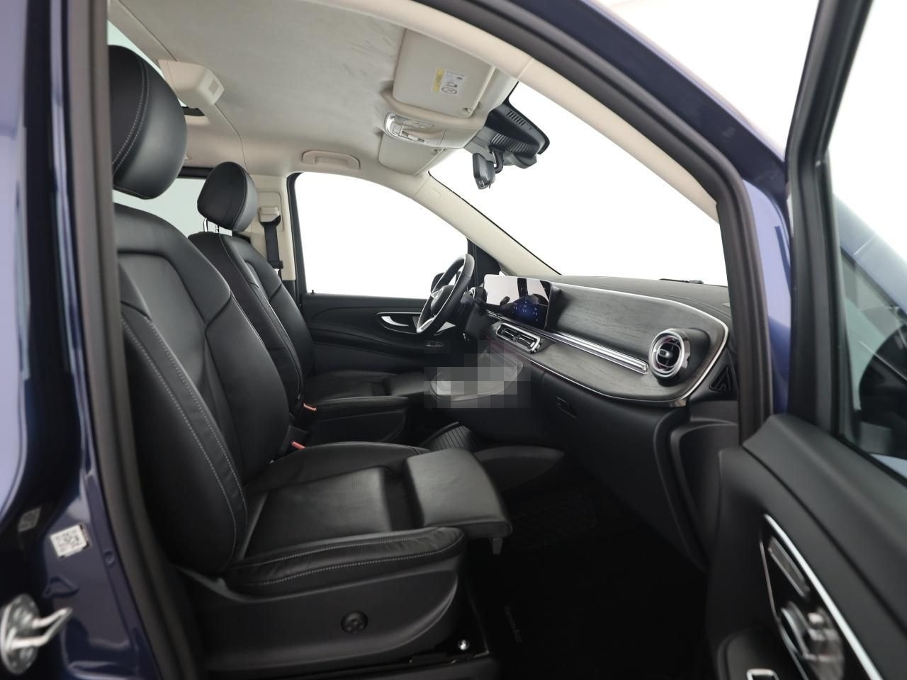 Mercedes-Benz V 300 d Lang 4M Exclusive AMG Pano AHK Distr. foto 9