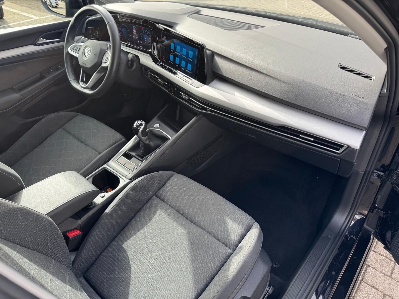 Volkswagen Golf 1.5 TSI 131PS Life APP/NAV/LED/PDC/SHZ/Klim foto 8