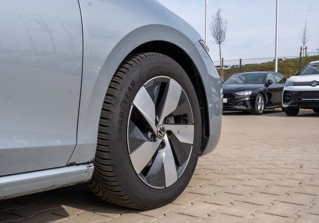 Volkswagen Passat Elegance 2,0 l TDI DSG AHK ACC MATRIX-LED foto 8