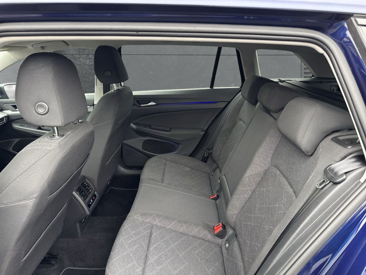 Volkswagen Golf VIII Variant 2.0 TDI Life Automatik Navi+AH foto 10