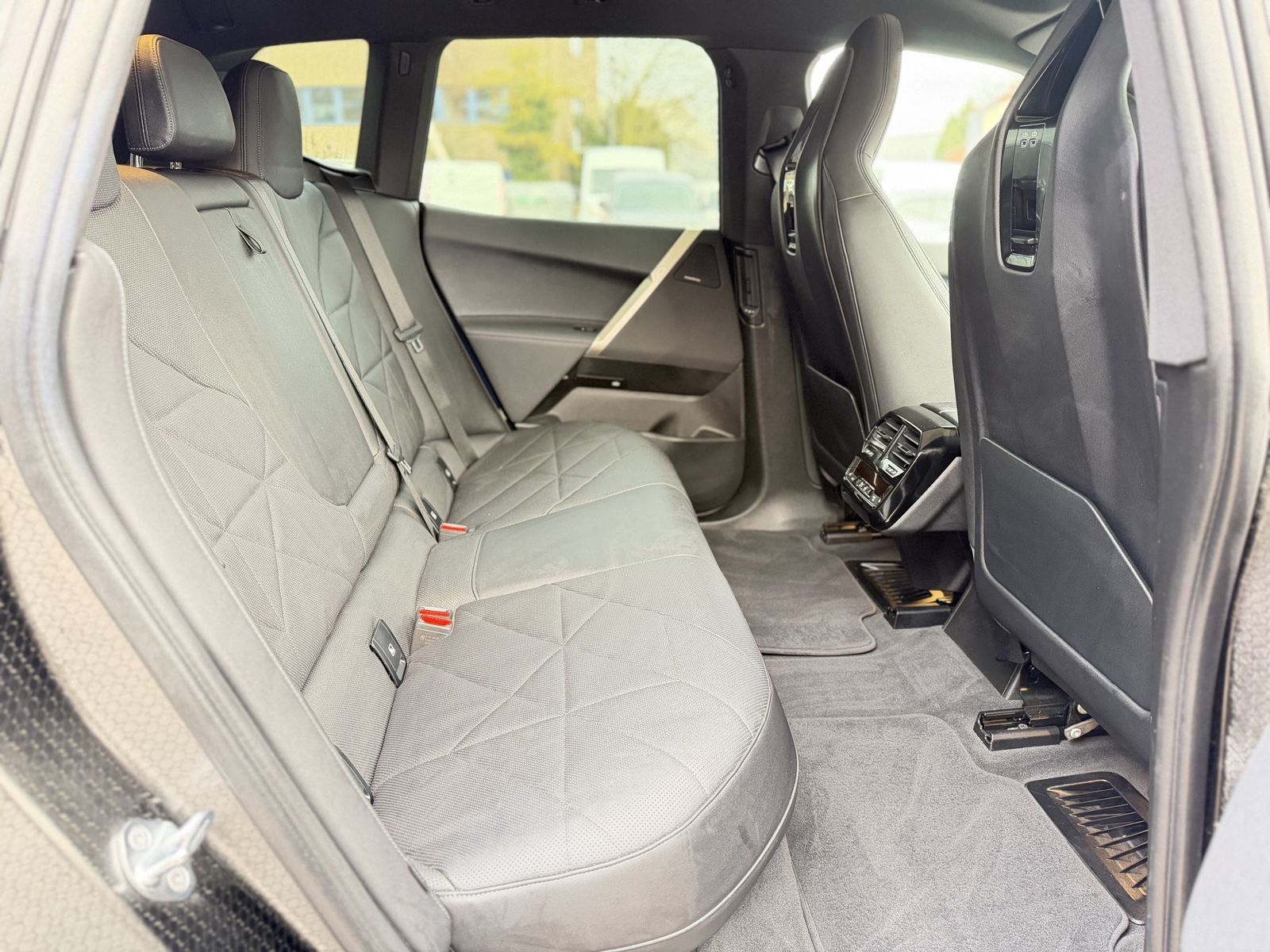 BMW iX 40 xDrive | Pano | Massage * UPE:98.968,-€*.. foto 15