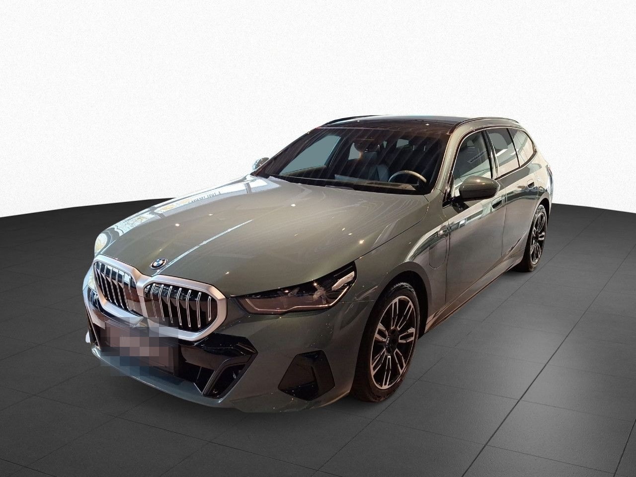 BMW 550e xDr T M Sport B&W,Pano,AHK,AktivL,Autobahn foto 3