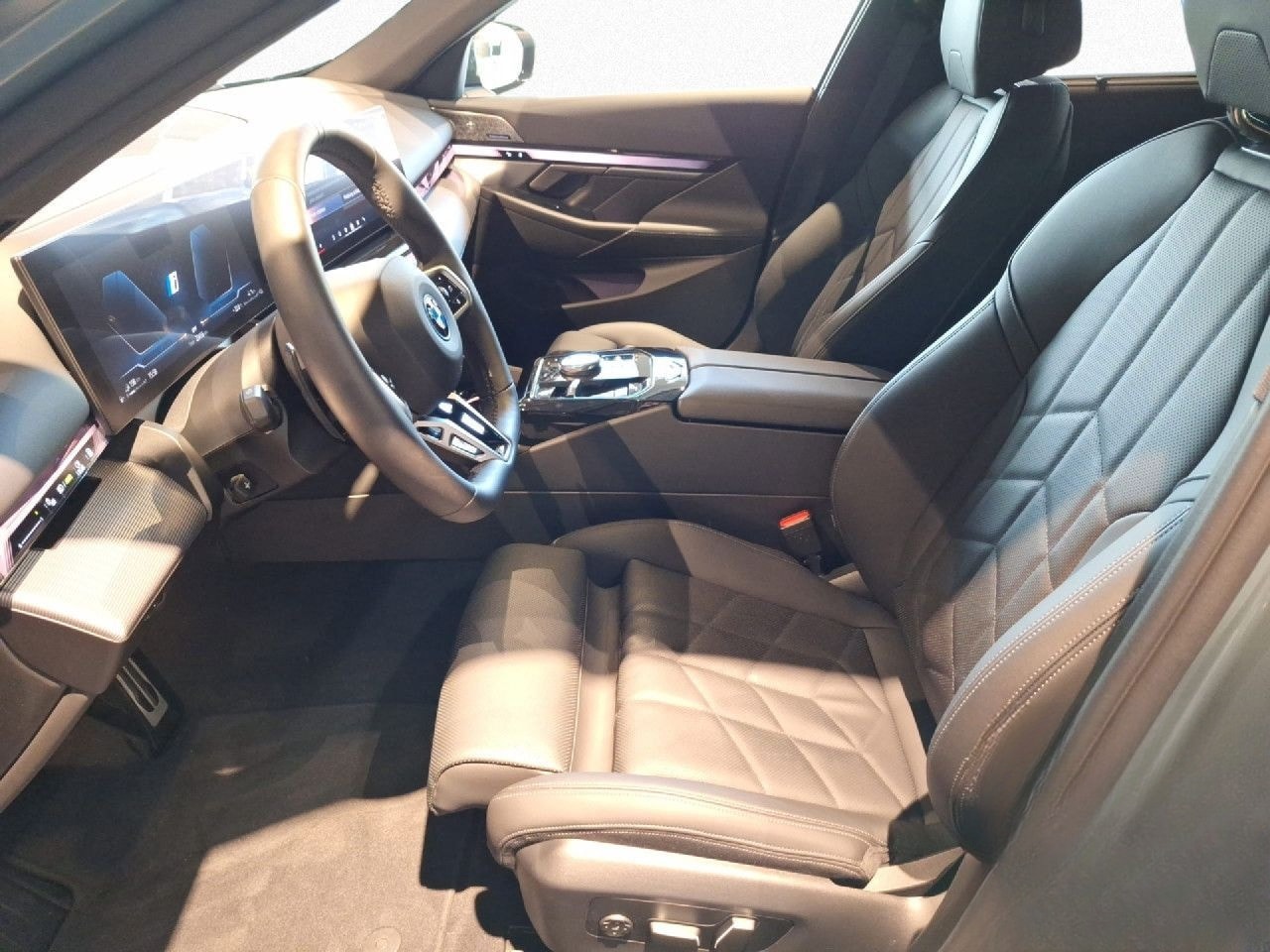 BMW 550e xDr T M Sport B&W,Pano,AHK,AktivL,Autobahn foto 9