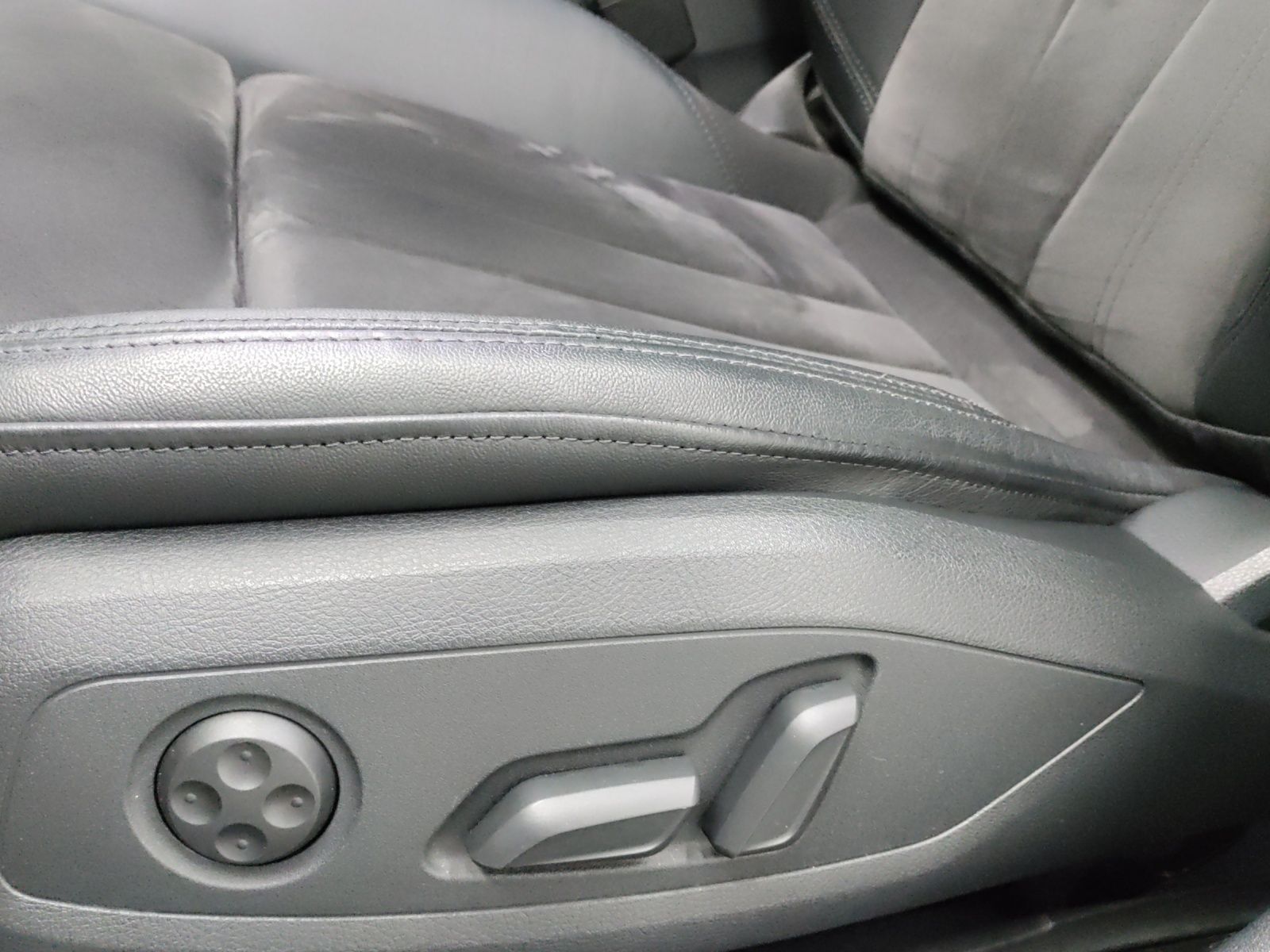 Audi A4 Avant 1.4 TFSI 2xS LINE PANO STHZG LM19 B&O foto 18