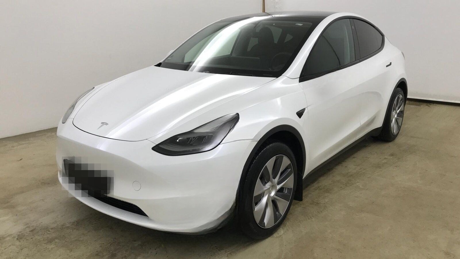 Tesla Model Y Standard Range RWD A.Pilot Pr.Int foto 1