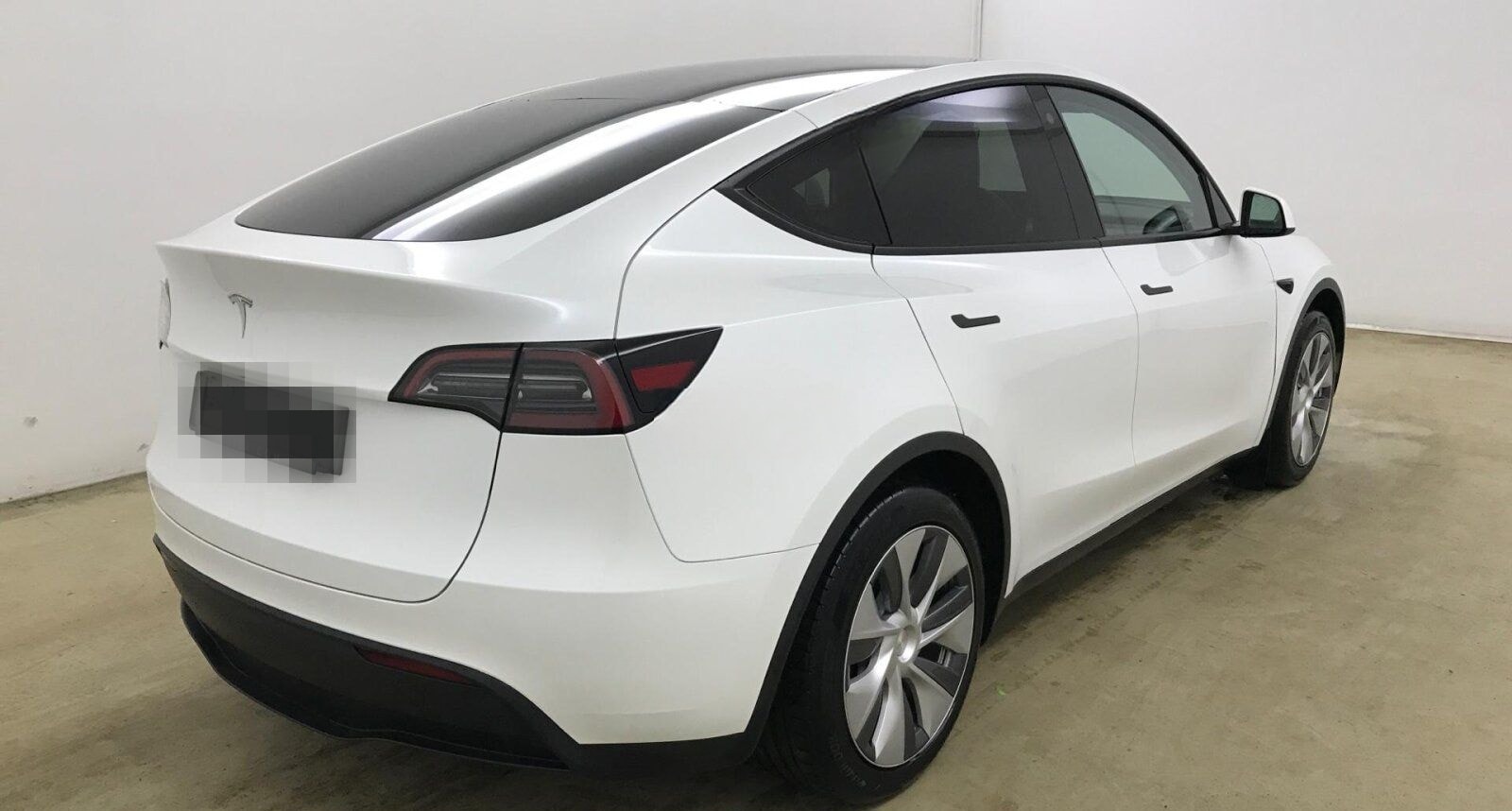 Tesla Model Y Standard Range RWD A.Pilot Pr.Int foto 3